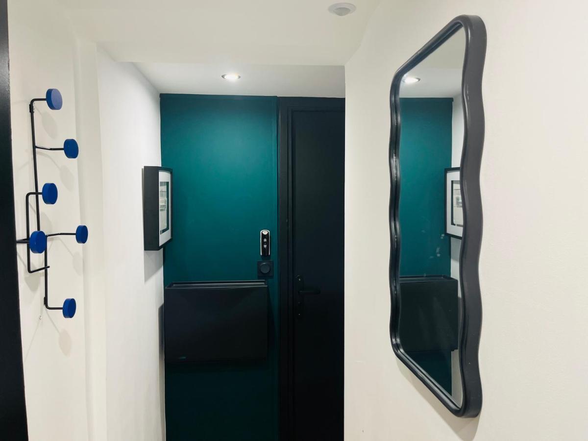 Suite Adamas Lyon Exterior photo